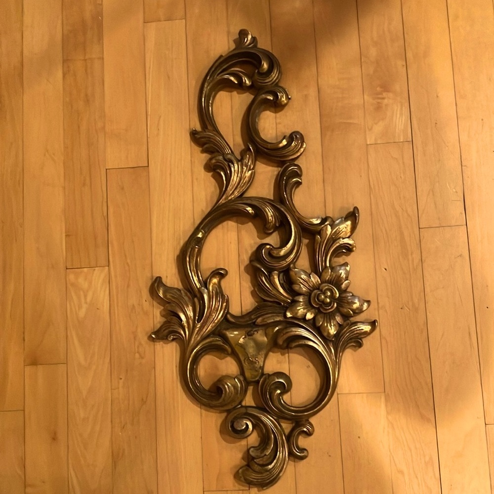 Vintage MCM SYROCO Wood Hanging Decorative Hanging Design, 22” tall x 11” wide